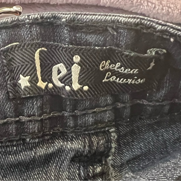 L.E.I Women's Jeans Low Rise Flare Boot Cut Julia Indigo size 10-12 - Picture 7 of 10